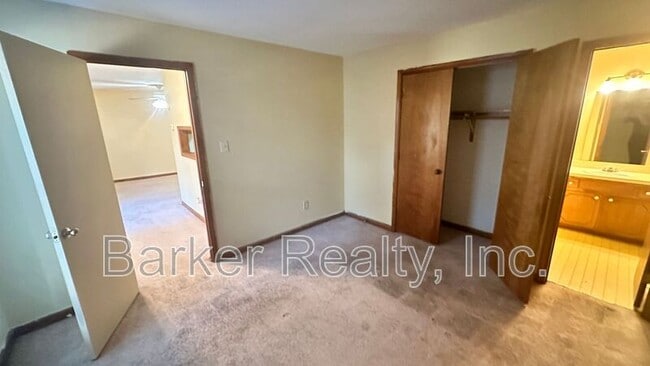 Building Photo - 3239 Mill Run