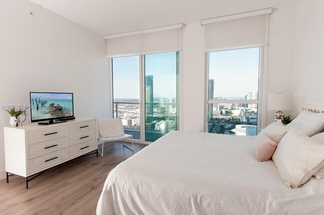 Building Photo - 244 Biscayne Blvd