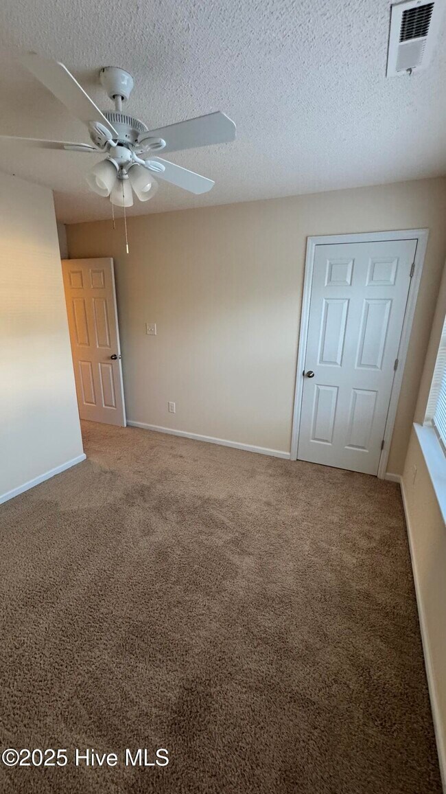 Building Photo - 7003 Banister Loop