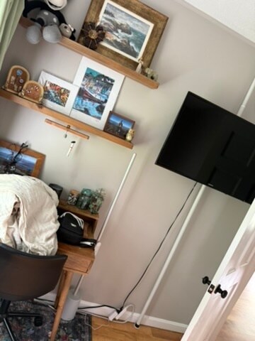 downstairs bedroom 2 - 22 Hawthorne St