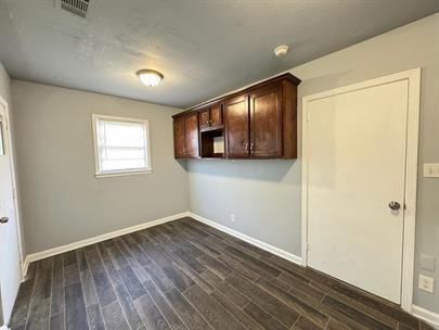 Building Photo - WELCOME!!! THIS IS A BEAUTIFUL HOUSE FOR Y...