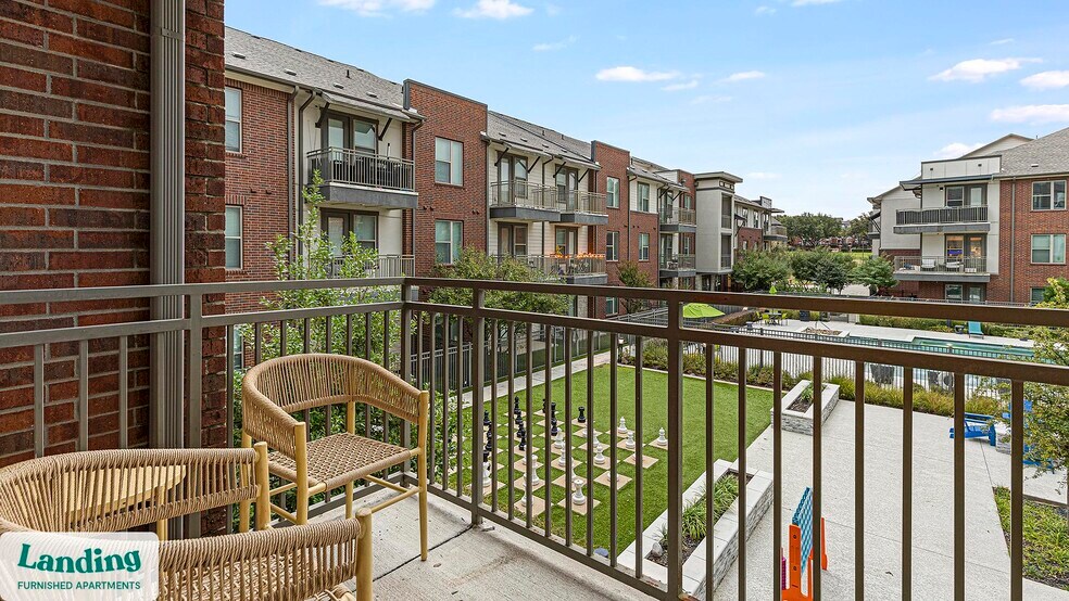 Building Photo - 2800 NE Green Oaks Blvd