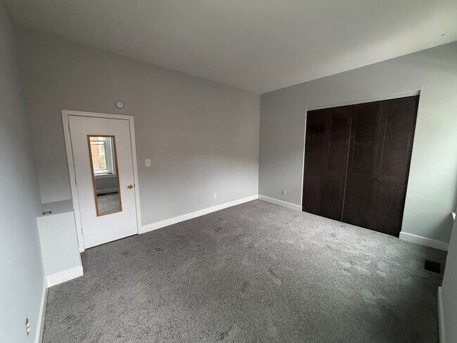 Building Photo - 2627 Floyd Ave