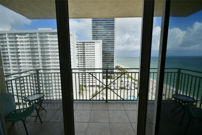 Building Photo - 2080 S Ocean Dr