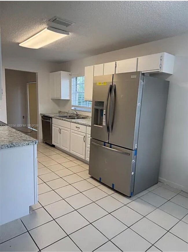 Building Photo - 127 SW 159th Way