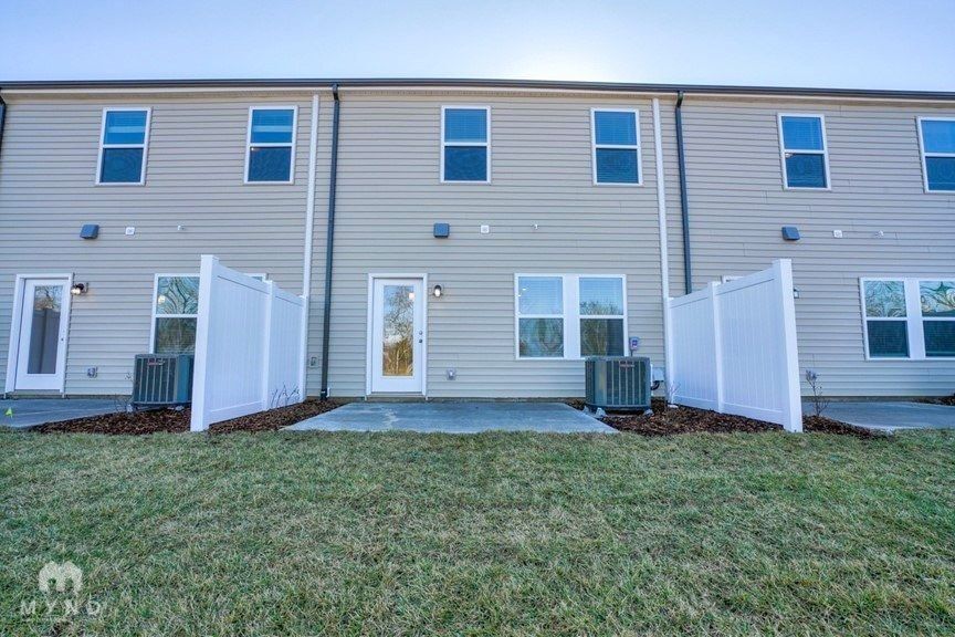 Building Photo - 1259 W End Station Dr