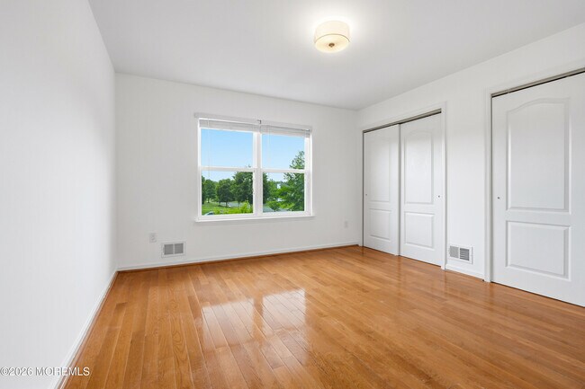 Building Photo - 10 Etty Ct