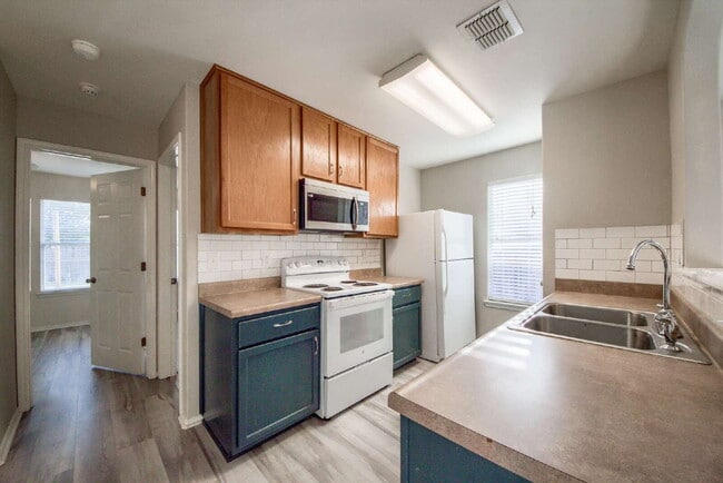 Building Photo - Charming 3-bedroom, 2-bathroom home in Wildhorse!