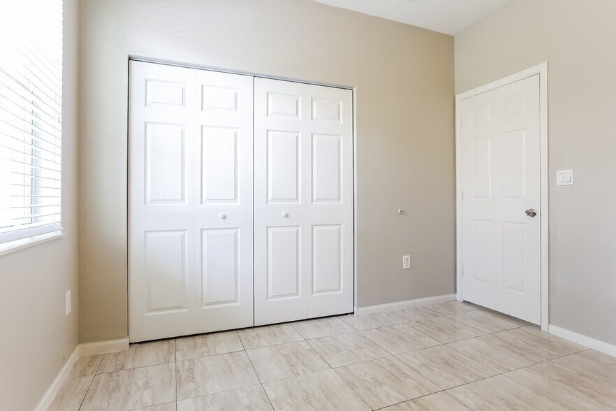 Building Photo - 18891 SW 29th Ct