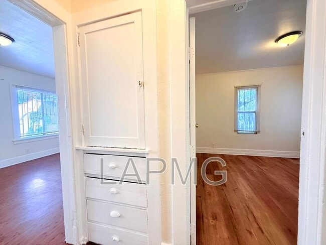 Building Photo - 2316 1/2 E. 3rd Street