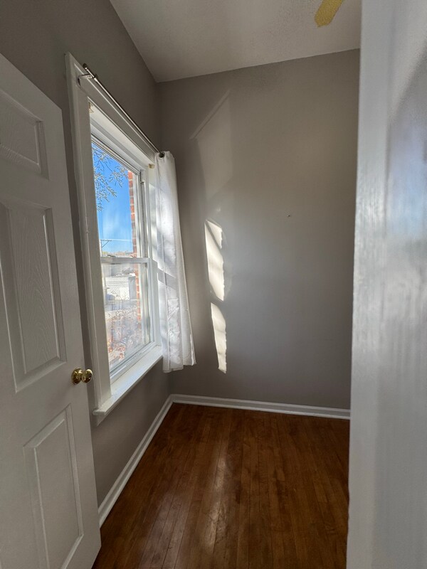 Building Photo - 1858 W 21st Pl