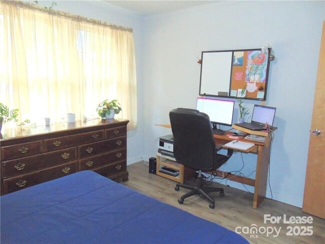 Building Photo - 3312 Circles End Cir