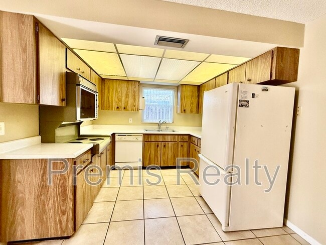 Building Photo - 1308 Amble Ln
