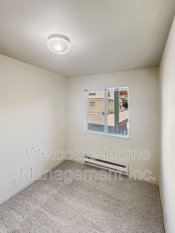 Building Photo - 1436 Henry St