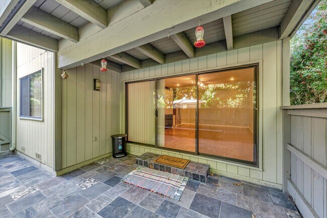 Building Photo - Hidden Gem at Saratoga Creekside – End Uni...