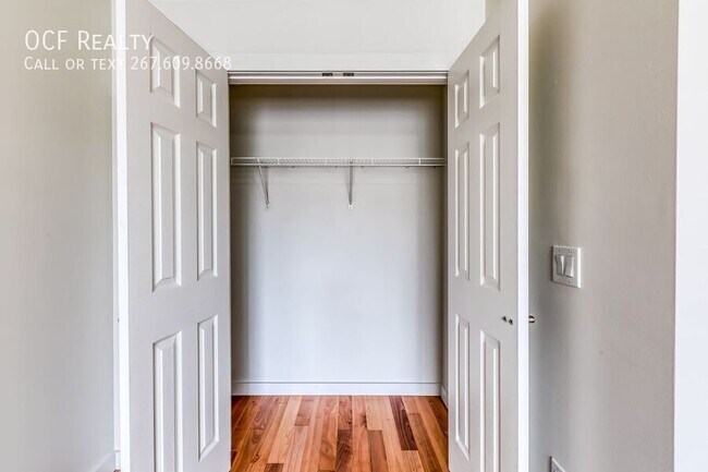 Building Photo - 4122 Haverford Ave