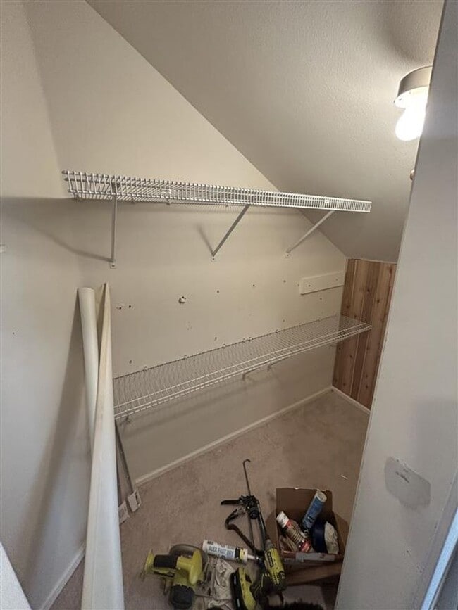 Building Photo - 211 Baker St