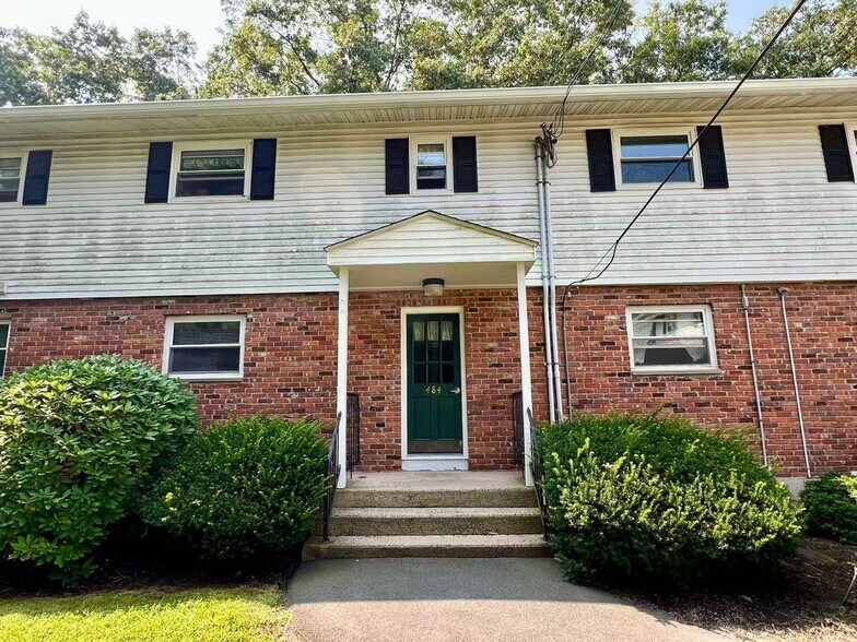 Building Photo - 484 Oak Ave