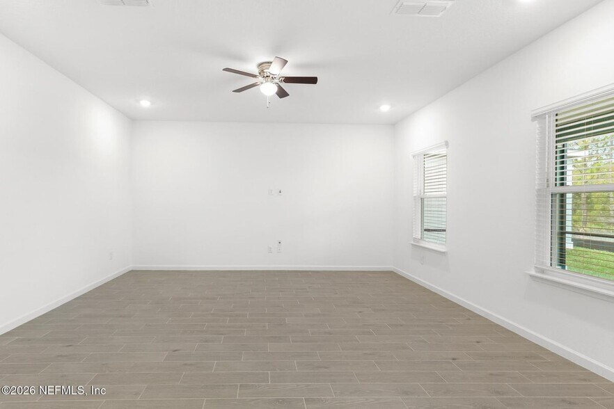 Building Photo - 28 Disston Cv
