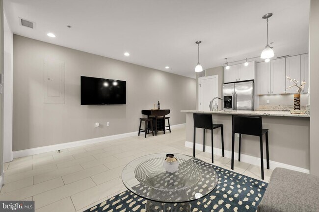 Building Photo - 1135 6th St NW