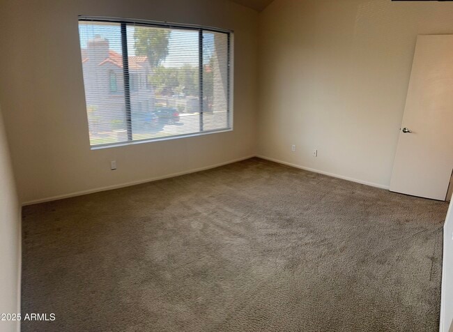 Building Photo - 10055 E Mountainview Lake Dr