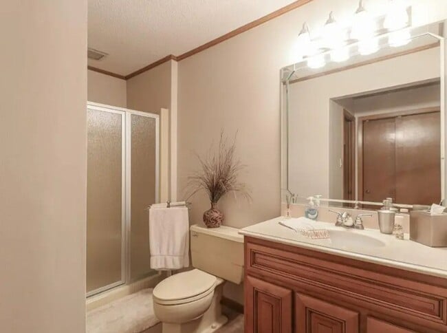 Building Photo - 3 Bed / 4.5 Bath - 3902 sq. feet!