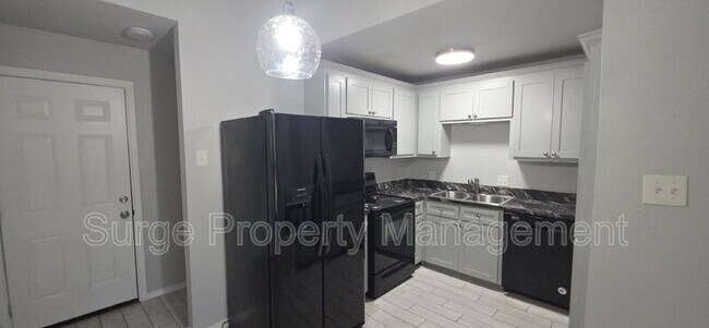 Building Photo - 9108 Lanham St