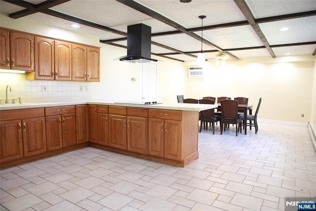 Building Photo - 2A Harvey Ave