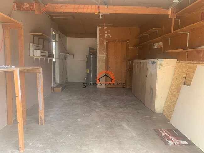 Building Photo - Beautiful 3 bedroom 2 bath home with a 1 car garage.available 4/1/25