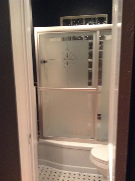 Building Photo - 241 E Township Line Rd