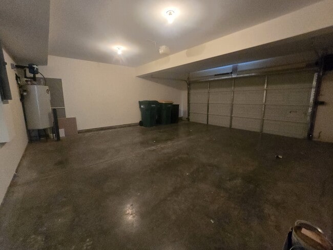 Building Photo - 1015 Daniel Ln