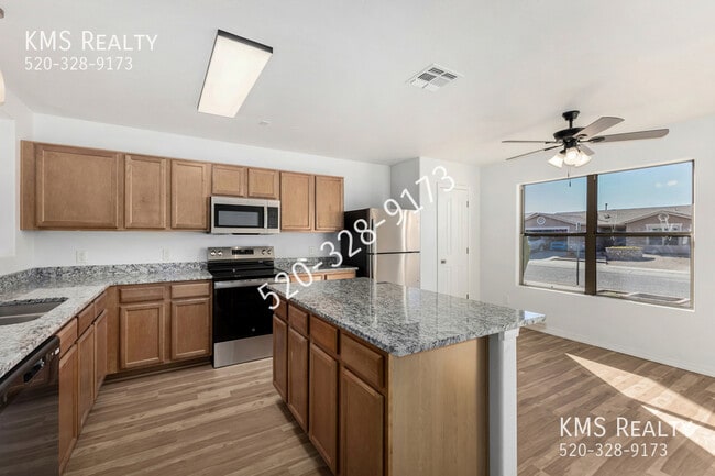 Building Photo - 9945 E Star Vista Dr