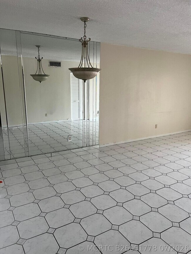 Building Photo - 3396 Foxcroft Rd