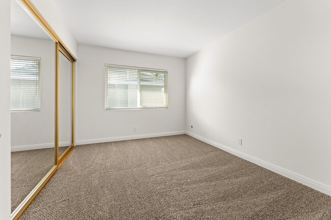 Building Photo - 4/Bed, 3/Bath YL Travis Ranch Home w/Pool & Spa