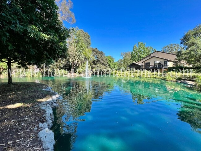 Building Photo - Lake view in LA! Resort style living in pa...