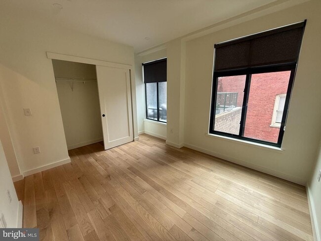 Building Photo - 1128 Walnut St