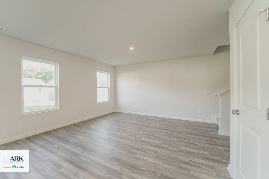 Building Photo - 688 Farmstead Trail