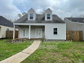 Building Photo - 1531 Lila St