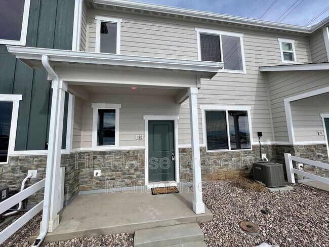 Building Photo - 1353 Reynolds St