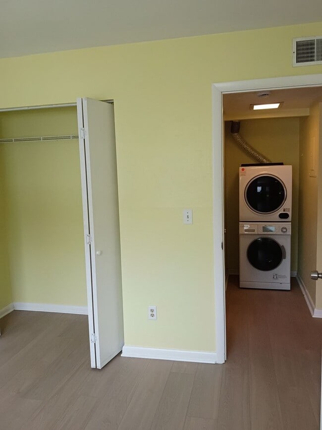 Building Photo - WESTWIND COMMUNITY