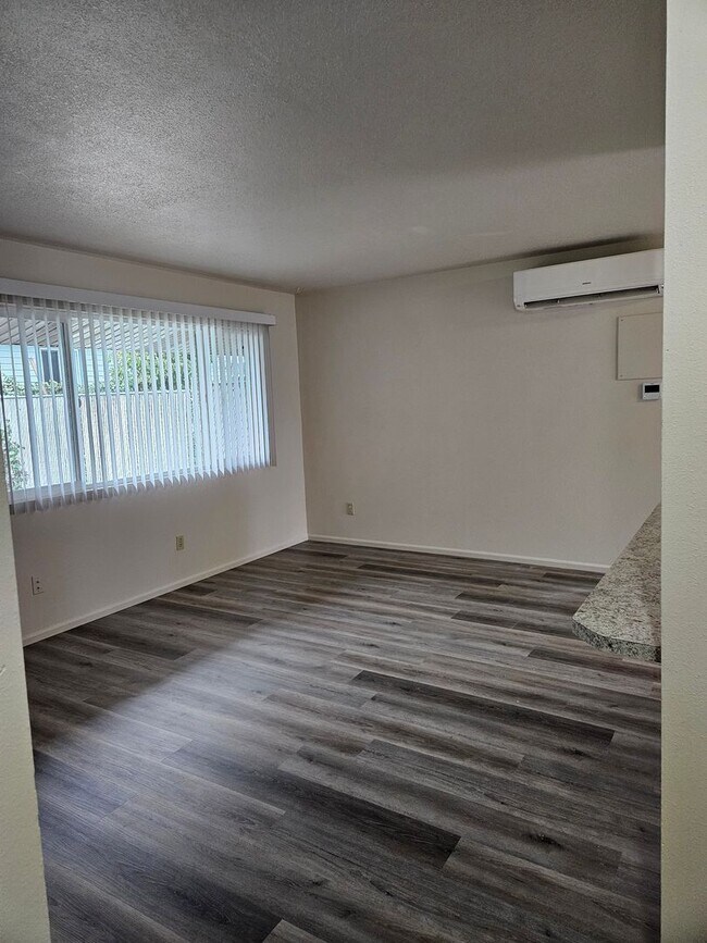 Building Photo - 310 NW 3rd St