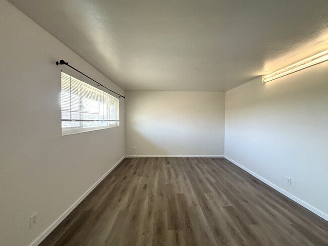 Building Photo - Charming 3-Bedroom, 2-Bath Townhome in Prime Fremont Location