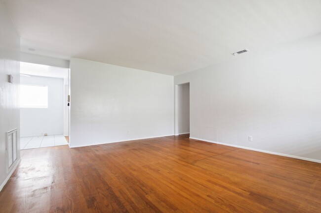 Building Photo - 122-64TH