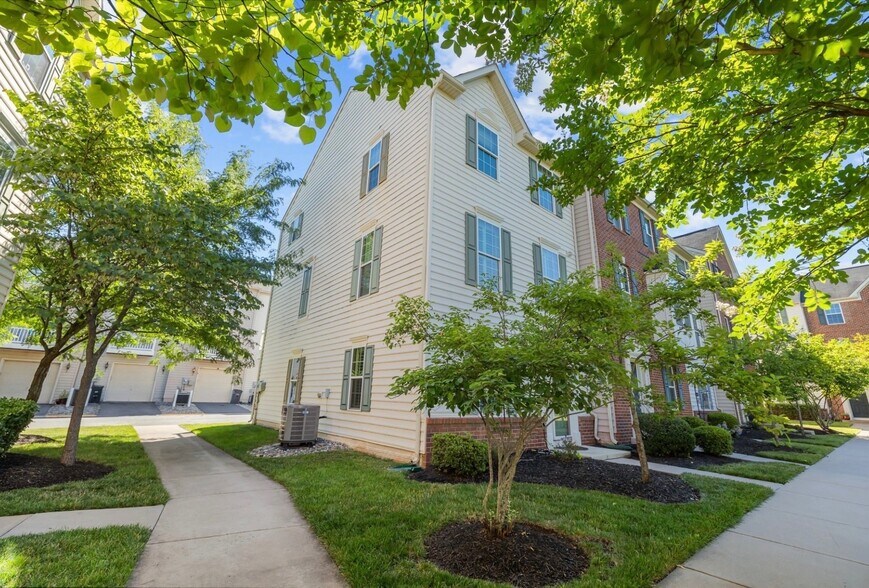 Building Photo - 14008 Cannondale Way