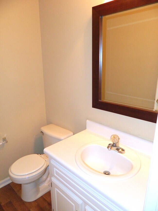 Building Photo - 789 Osprey Ln