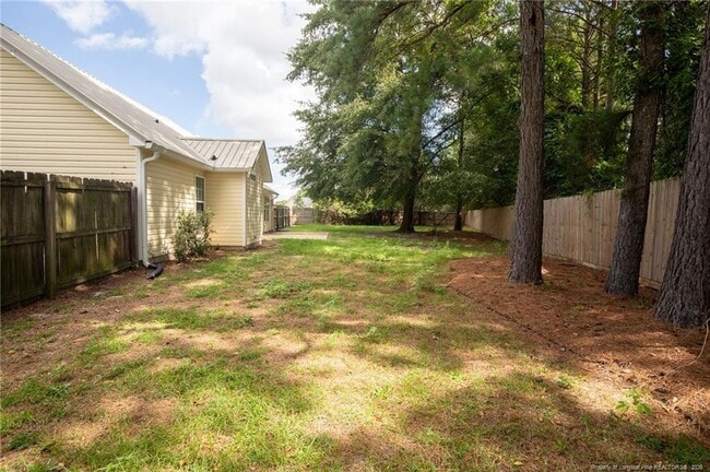 Building Photo - 300 Pageant Ct