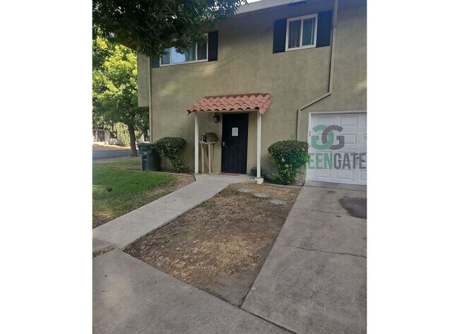 Building Photo - 3000 Carver Rd