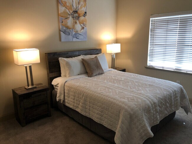 Building Photo - 721 Gov Morrison St