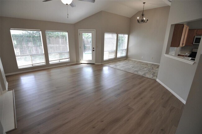 Building Photo - 602 Timbergrove Ct