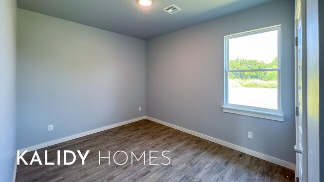 Building Photo - 206 Olde Ml Ct